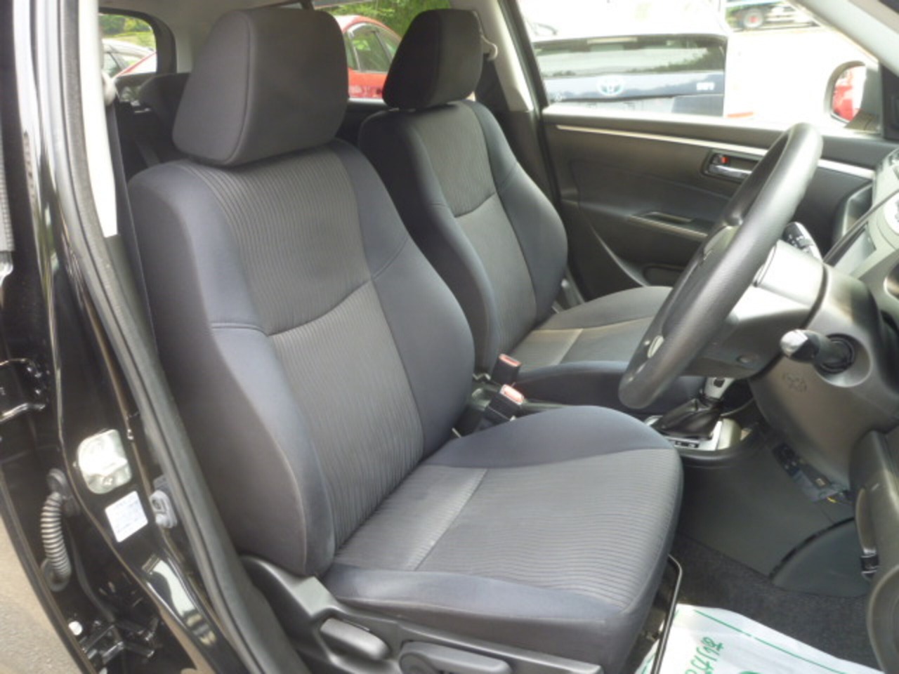 2012 SUZUKI SWIFT